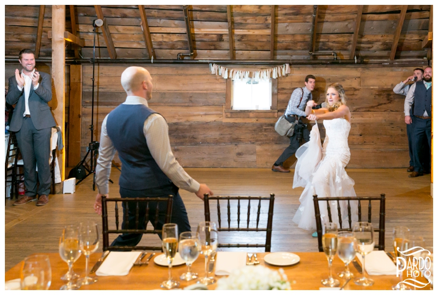 round barn farm wedding pardo photo